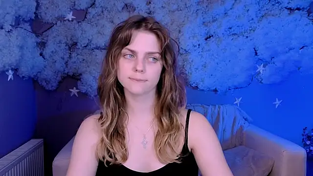 naya_may's Live XXX Chat