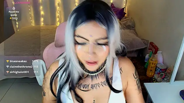maliciaXpoison's Live XXX Chat