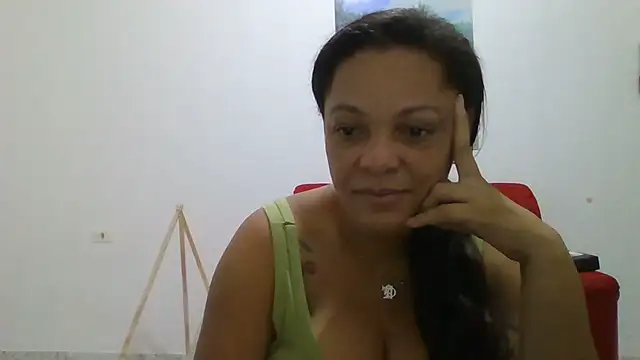 Vicky-43 Chat XXX in diretta