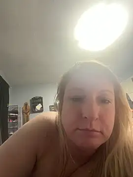 sweetkacibaby: διαδικτυακό σόου στην κάμερα