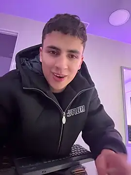 AdrianRinaldi – Live XXX-chat