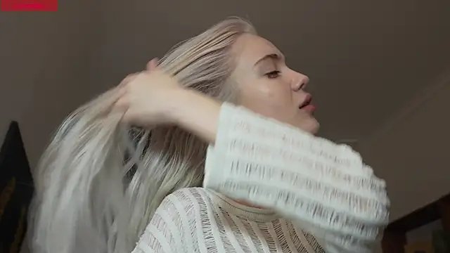 KristalCrowner's Live XXX Chat