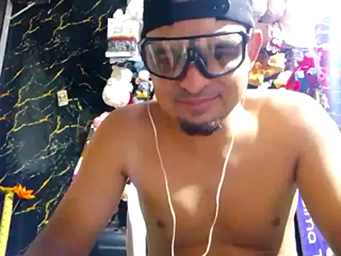 polla_large_active Webcam Show