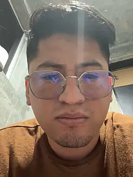 GoldenM95 Pertunjukan Webcam