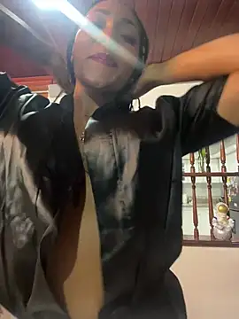 AngelineHeet 即時 XXX 聊天