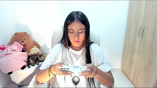 Ciara8のライブXXXチャット