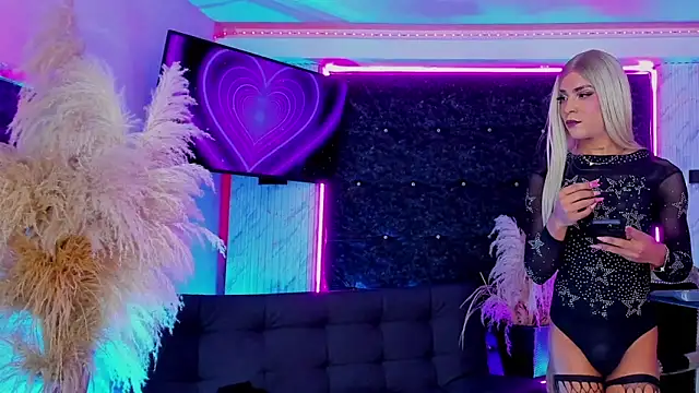 Queens_Wonders_Blonders ওয়েবক্যাম শো