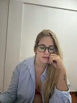 Živý XXX chat roblondie