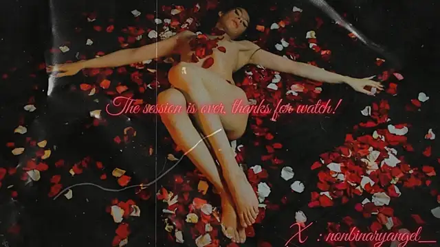 Show modela nonbinaryangel na web-kameri