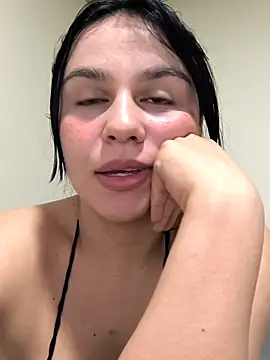 Daniela-rosee Chat XXX in diretta