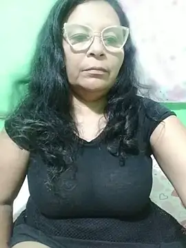 Amarantha25: онлайн-секс-чат