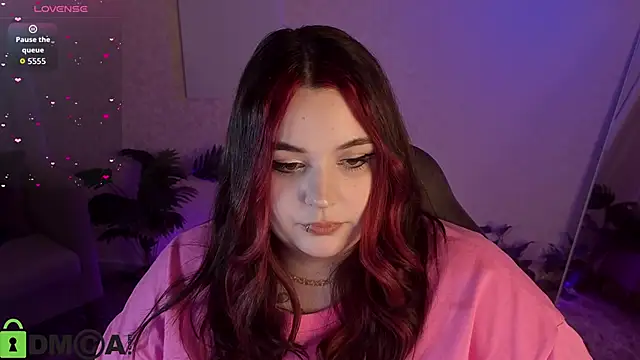 Mia_R0ss Show in webcam