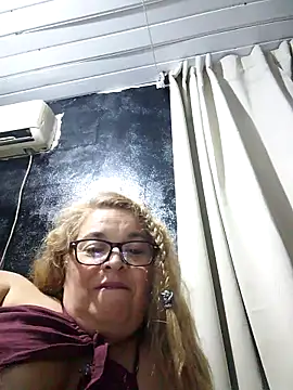 momismilf544 Chat XXX live