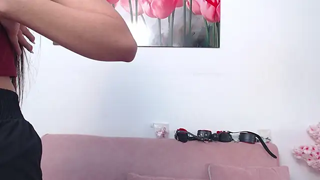 pinky_f00x's Live XXX Chat