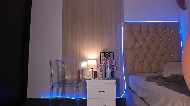 แชท XXX สดของ Maddyluxe