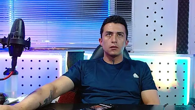 แชท XXX สดของ Godofcumxxx