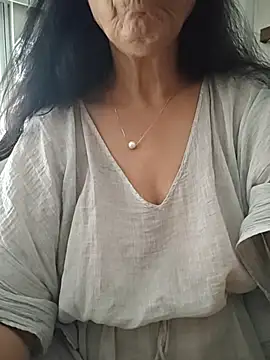 แชท XXX สดของ NakedMILFx