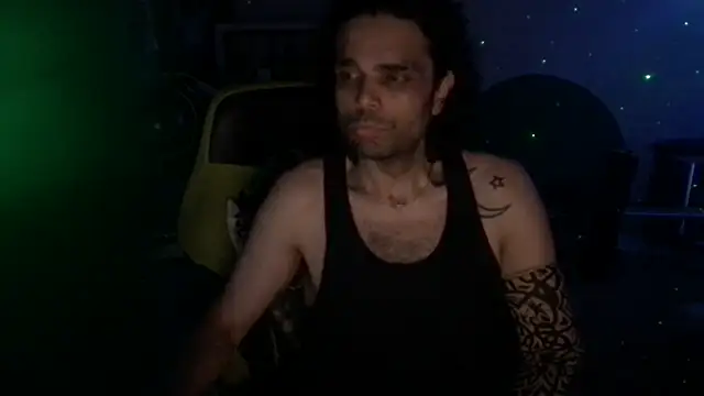 XXX chat uživo modela KungFuPanda001