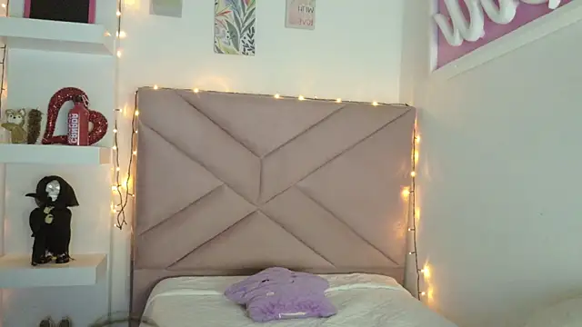 eva_sin18: απευθείας συνομιλία ΧΧΧ