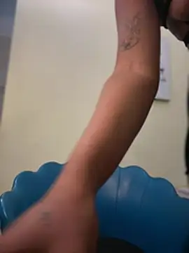 Chat +18 de NovaFoxx ao vivo