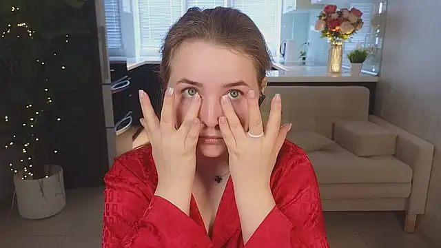 Mira_Mermayd élő XXX-chatje