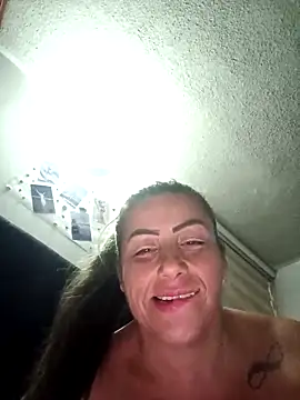 maynor_1998 Adlı Modelin Canlı XXX Sohbeti