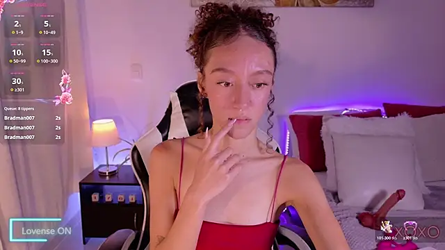 ChloeMoreti Obrolan Langsung XXX