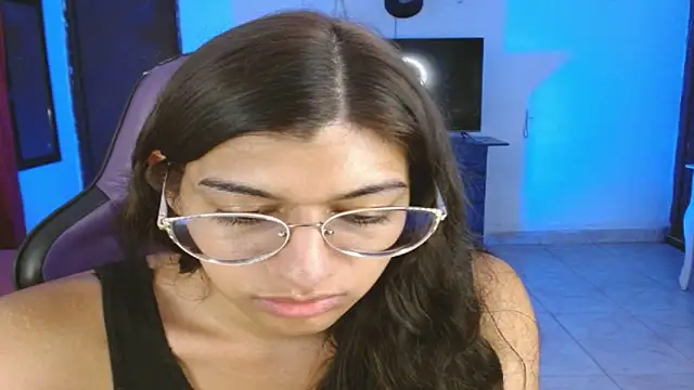 Show modela Alanni_parker na web-kameri