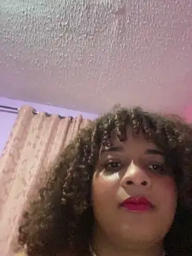 naluisinha Webcamshow