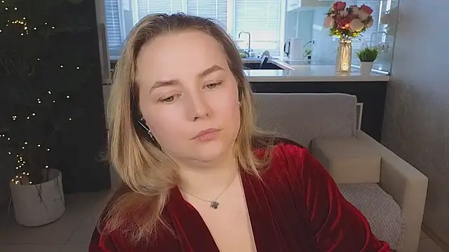 Mira_Mermayd Adlı Modelin Canlı XXX Sohbeti