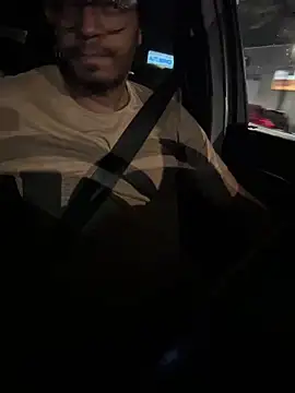 Jariushot3 webkamerás műsora