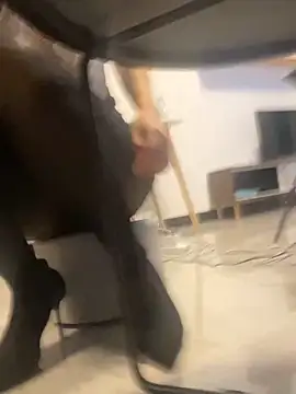 ZHJKS9988's Live XXX Chat