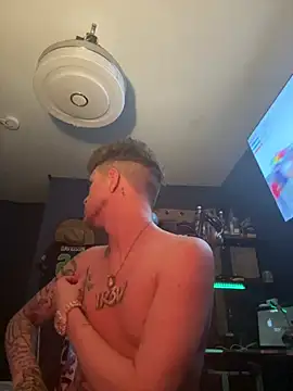 traejddd webkamerás műsora