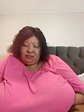 nancy111: онлайн-секс-чат