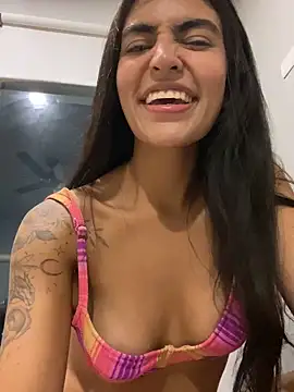 DaphneUwu: вебкам-шоу