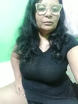 Amarantha25's Live XXX Chat