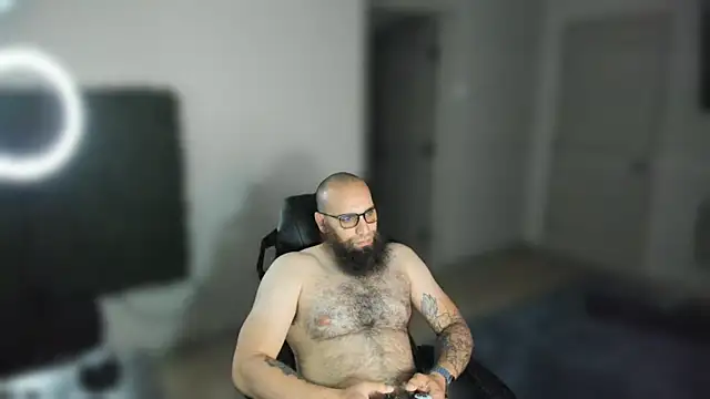 MastaWolfy's Live XXX Chat