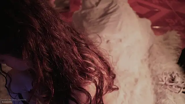 دردشة _Avriles_ الجنسية المباشرة