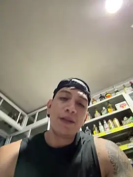 OliverWest04 Webcam Show