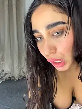 Daloaa_Mery Show in webcam