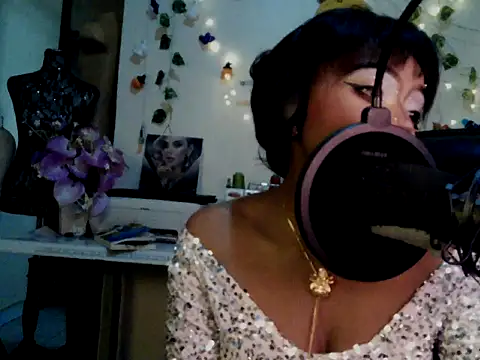 Anaconda2350 Live XXX-Chat