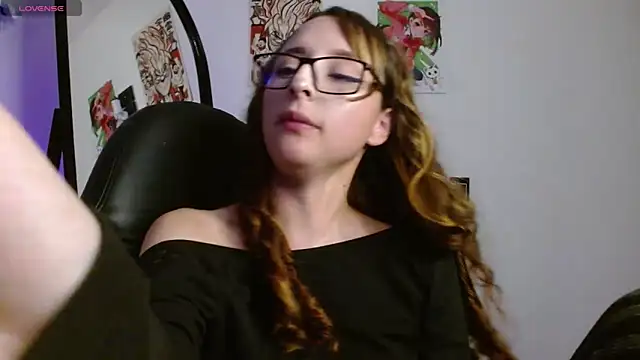 CelesteAyase Adlı Modelin Canlı XXX Sohbeti