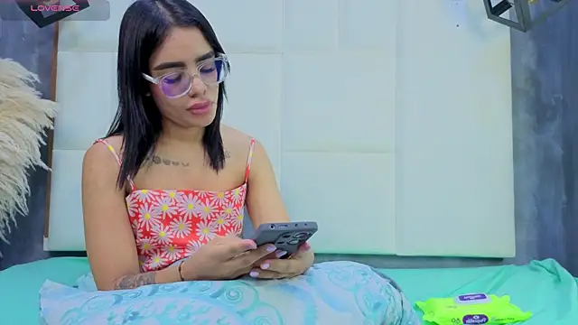 Rachel_Donnelly Live XXX-chat