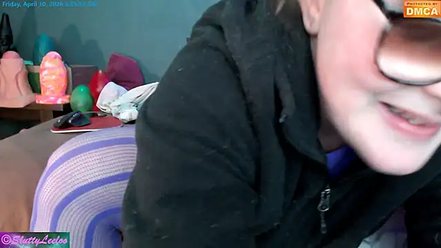 Chat XXX en directo de MissSluttyLeeloo