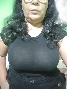 Amarantha25's Live XXX Chat