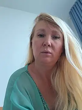 EmmaInLove23n Live XXX chat