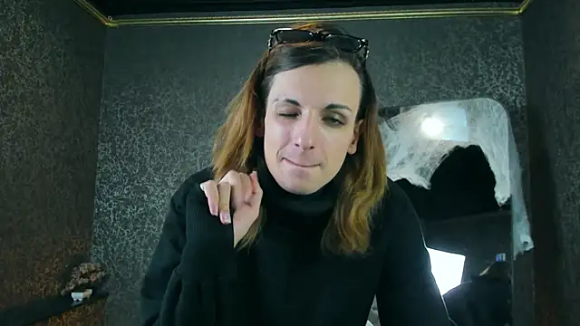 Anjela_Bottonn Webbikameraesitys