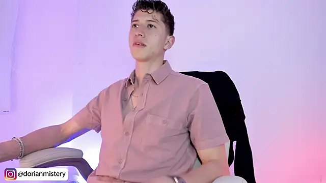 Dorianmistery2322_ Adlı Modelin Canlı XXX Sohbeti