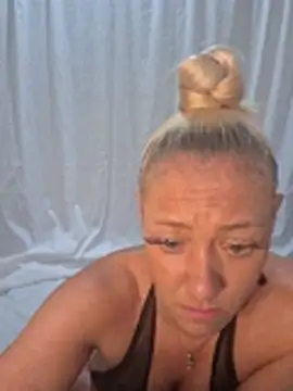 Czat XXX na żywo – SallyCumLaude