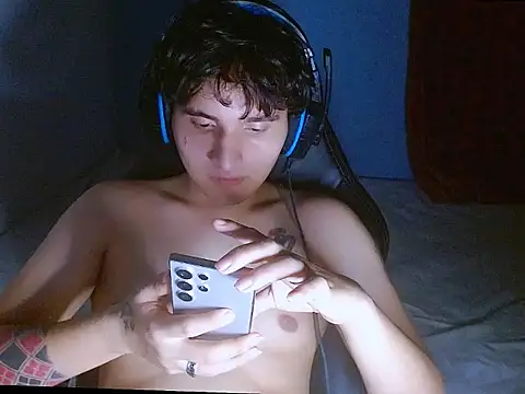 suggarboy69 Adlı Modelin Canlı XXX Sohbeti